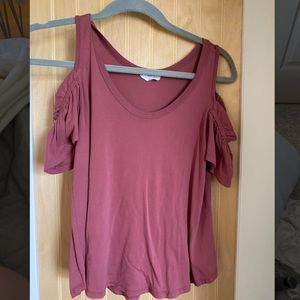 no shoulder pink shirt